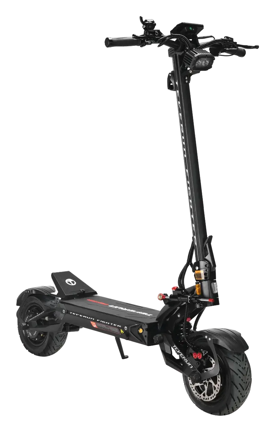 Teverun Fighter 11+ önden çapraz stüdyo kesimi