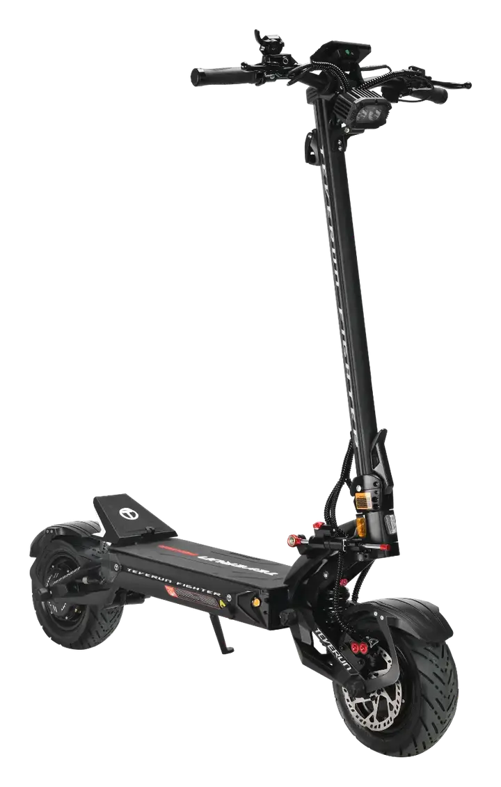Teverun Fighter 11+ önden çapraz stüdyo kesimi